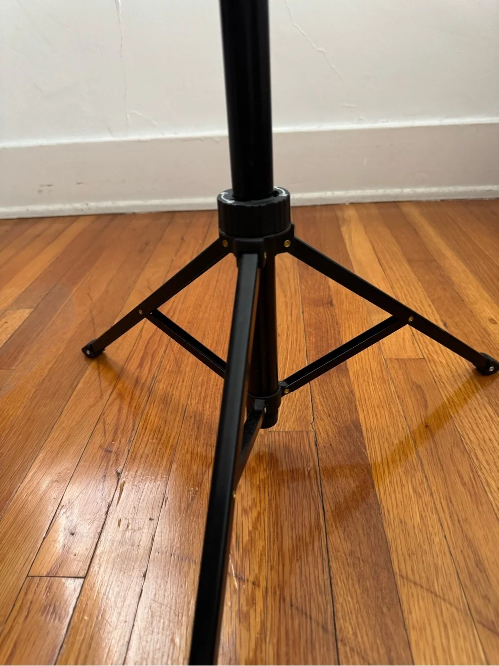 UBeesize black Camera/Light Tripod Stand with Adjustable Head